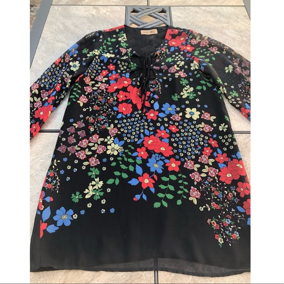 Karen Zambos shift type long sleeve mini dress. - Picture 3 of 4